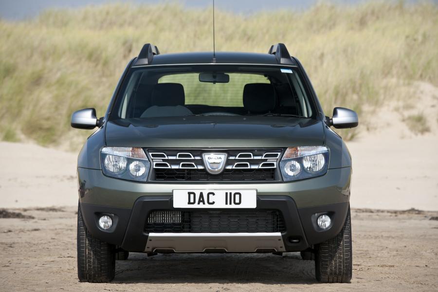  Dacia Duster 2015 года  (UK) (фото 10 из 12)